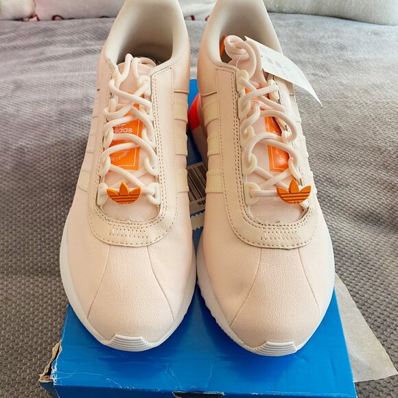 NIB Women's Adidas SL Andridge Sneakers Pink Tint/Orange Size 9 - Picture 4 of 7